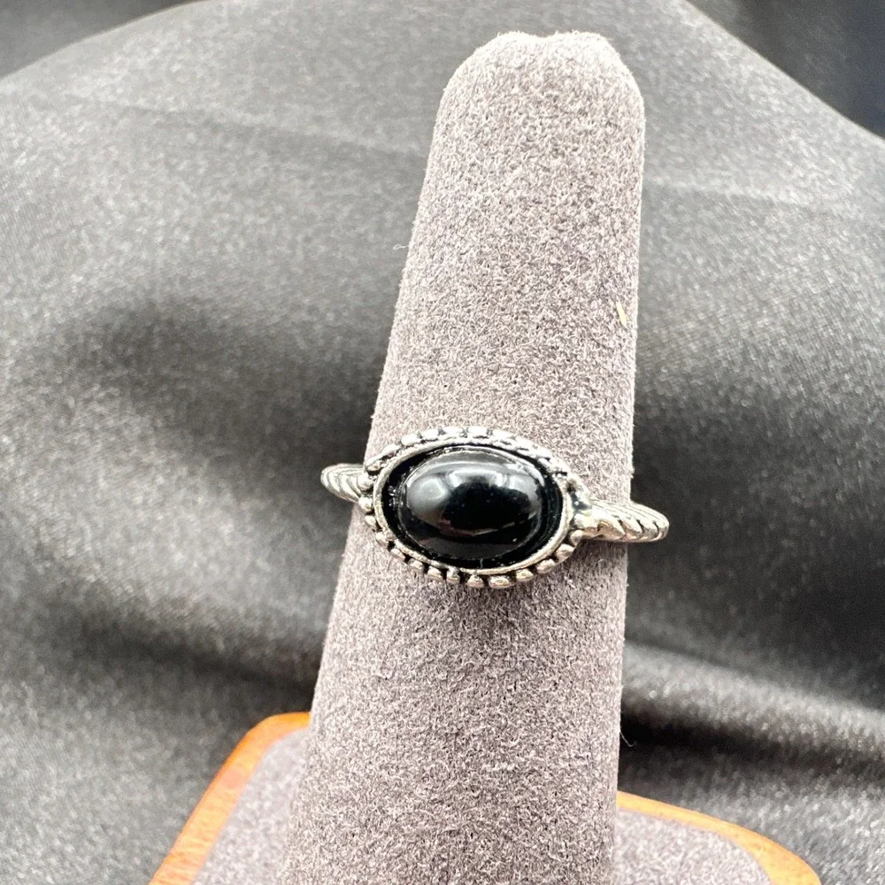 Vintage Y2K Silver Tone‎ Black Onyx Stone Ring Women's Classic Fashion Jewelry